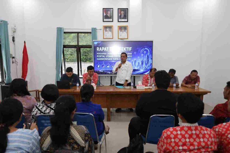 Rapat Tim Efektif yang digelar di Aula Kantor Dinas Kominfo Kota Pematangsiantar, Jalan W.R. Supratman, pada Rabu, 3 September 2026.