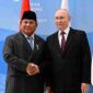 Prabowo dan Vladimir Putin bertemu di Vladivostok untuk memperkuat hubungan strategis Indonesia-Rusia.