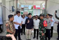Wakil Presiden (Wapres) Gibran Rakabuming Raka disela-sela meninjau kondisi wilayah dan masyarakat terdampak di Kabupaten Tapanuli Tengah, Kota Sibolga, dan Kabupaten Tapanuli Selatan pada Jumat (4/9/2026).