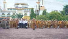 Wakil Bupati Asahan, Rianto, S.H., M.A.P., memimpin Apel Gabungan di lingkungan Pemerintah Kabupaten Asahan yang berlangsung di halaman Kantor Bupati Asahan Senin (07/09/2026).