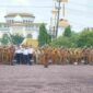 Wakil Bupati Asahan, Rianto, S.H., M.A.P., memimpin Apel Gabungan di lingkungan Pemerintah Kabupaten Asahan yang berlangsung di halaman Kantor Bupati Asahan Senin (07/09/2026).