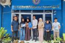: Doni Pinayungan Nasution memberikan beasiswa penuh kepada lima calon mahasiswa Universitas Labuhanbatu untuk mendukung pendidikan tinggi.