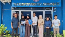 : Doni Pinayungan Nasution memberikan beasiswa penuh kepada lima calon mahasiswa Universitas Labuhanbatu untuk mendukung pendidikan tinggi.