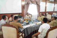 Bupati Asahan, Taufik Zainal Abidin, S.Sos., M.Si., menerima audiensi Federasi Akuatik Indonesia Kabupaten Asahan bersama atlet renang yang berhasil meraih 22 medali pada Kejuaraan Renang Piala Kemerdekaan 2026. Pertemuan tersebut berlangsung di ruang kerja Bupati Asahan, Selasa (8/9/2026).
