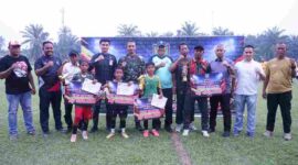 Bupati Asahan menutup Rambate Rata Raya Cup U-10 2026. SSB Kala Cakti 126 menjadi juara setelah menang 2-1 atas SSB Bakrie Asahan.