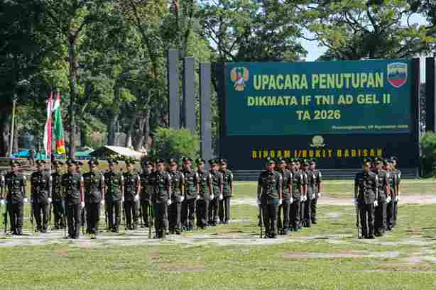 Upacara Penutupan Pendidikan Pertama Tamtama TNI Angkatan Darat (TNI AD) Gelombang II Tahun Anggaran 2026 yang berlangsung di Lapangan Jenderal Soedirman, Rindam I/Bukit Barisan, Jalan Argasari, Kelurahan Setia Negara, Kecamatan Siantar Sitalasari, Kota Pematangsiantar, Rabu (9/9/2026) pagi.