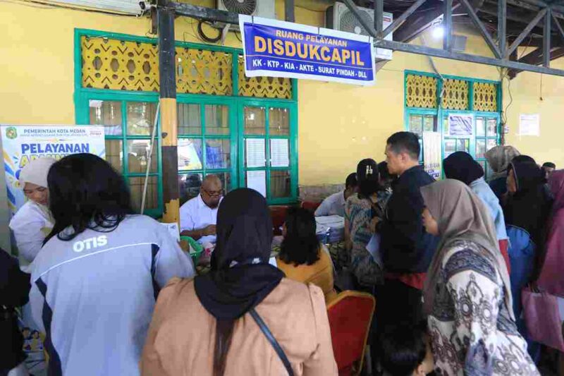 Suasana Mal Pelayanan Publik (MPP) Roadshow di Kecamatan Medan Selayang pada Rabu (9/9/2026).