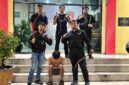 Tim Macan Polres Pelabuhan Belawan mengamankan seorang pemuda dan menyita empat celurit dalam patroli dini hari di kawasan Mabar, Medan Deli.