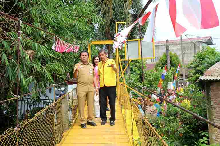 Staf Ahli Wali Kota Bidang Kemasyarakatan dan SDM, Adlan, yang pada peresmian Jembatan Perintis, Senin (14/9/2026).
