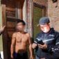 Salah seorang pelaku saat diamankan dirumahnya pada Selasa (15/9/2026) di Dusun II, Jalan Jalaluddin, Desa Selemak, Kecamatan Hamparan Perak.
