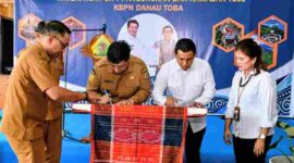Bupati Samosir menerima hibah aset Rp 169 miliar dari Kementerian PU untuk WFC Pangururan dan Kawasan Tele yang kini menjadi tanggung jawab Pemkab.