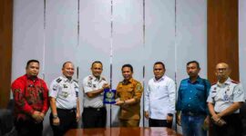 Sekretaris Daerah (Sekda) Junaedi Antonius Sitanggang, S.STP., M.Si., saat menerima rombongan Kantor Wilayah Direktorat Jenderal Pemasyarakatan Sumatera Utara (Kanwil Ditjenpas Sumut) di Balai Kota Pematangsiantar, Jalan Merdeka, Kelurahan Proklamasi, Kecamatan Siantar Barat, Selasa (15/9/2026) sore.
