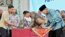 Bupati Simalungun Anton Achmad Saragih teken komitmen pencegahan korupsi bersama kepala daerah dan DPRD se-Sumut, fokus perencanaan hingga PBJ.