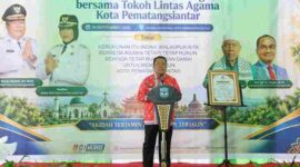 Wali Kota Pematangsiantar Wesly Silalahi, S.H., M.Kn., dalam acara Silaturahmi Bersama Tokoh Lintas Agama Kota Pematangsiantar yang berlangsung di Rumah Dinas Wali Kota, Jalan M.H. Sitorus, Kelurahan Teladan, Kecamatan Siantar Barat, Kamis (24/9/2026).