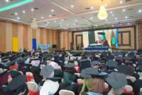 Wabup Asahan Rianto menghadiri wisuda 393 lulusan STIKes Asyifa Kisaran dan STIKes Sakinah Husada di Kabupaten Batu Bara.