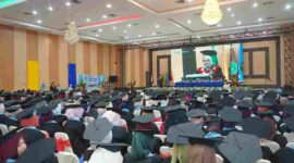 Wabup Asahan Rianto menghadiri wisuda 393 lulusan STIKes Asyifa Kisaran dan STIKes Sakinah Husada di Kabupaten Batu Bara.