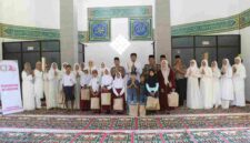 Kapolres Simalungun bersama Bhayangkari menggelar doa bersama dan bakti sosial dengan memberikan santunan kepada anak yatim.