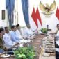 Rapat terbatas bersama sejumlah Menteri Kabinet Merah Putih di Istana Merdeka, Jakarta, Senin (28/9/2026).