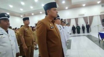 Sekda Pematangsiantar Junaedi Antonius Sitanggang melantik 116 PNS