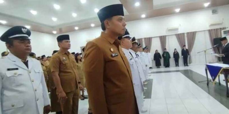 Sekda Pematangsiantar Junaedi Antonius Sitanggang melantik 116 PNS
