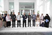 Penjabat (Pj) Sekretaris Daerah Provinsi Sumatera Utara (Sumut) Timur Tumanggor melepas Bantuan Kemanusiaan Pemerintah Provinsi Sumatera Utara untuk Bencana Gempa di Provinsi Nusa Tenggara Timur, di Lobby Dekranasda Lantai 1 Kantor Gubernur Sumut Jalan Diponengoro Nomor 30 Medan, Selasa (1/9/2026). 