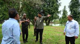 
 Gubernur Sumatera Utara (Sumut) Bobby Afif Nasution, Penjabat (PJ) Sekretaris Daerah Provinsi Sumatera Utara (Sumut) Timur Tumanggor di dampingi sejumlah OPD melakukan kunjungan ke Kantor Kejaksaan Tinggi Sumatera Utara di Jalan Abdul Haris Nasution Medan, Selasa (13/10/2026)