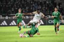 Para pesepakbola PSMS Medan saat berjibaku melawan Persikad Depok saat laga Liga 2 yang berlangsung di Stadion Utama Sumatera Utara, Deliserdang, Sabtu (3/10/2026). PSMS Medan berhasil mengalahkan Persikad Depok dengan skor 4-0.