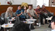 Temu Pers bersama dengan Dinas Sosial Provinsi Sumatera Utara (Sumut), Kegiatan ini difasilitasi Dinas Komunikasi dan Informatika Sumut yang berlangsung di Lobby Dekranasda Lantai 1 Kantor Gubernur Sumut Jalan Diponegoro Nomor 30 Medan, Jumat (2/10/2026).
