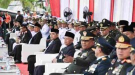 Wakil Gubernur Sumatera Utara ( Sumut ) Surya menghadiri Upacara Hari Ulang Tahun (HUT) ke-81 TNI Provinsi Sumatera Utara Tahun 2026 di Markas Komando  Daerah Angkatan Laut (Koderal) I Belawan, Jalan Serma Hanafiah Nomor  1, Belawan, Senin (5/10/2026).
