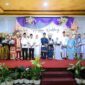 Sebanyak 23 pasangan pengantin mengikuti nikah massal yang digelar dalam rangka Milad ke-25 Pengajian An-Nisa di Raz Plaza Hotel, Jalan Dr Mansyur, Medan, Rabu (30/09/2026).