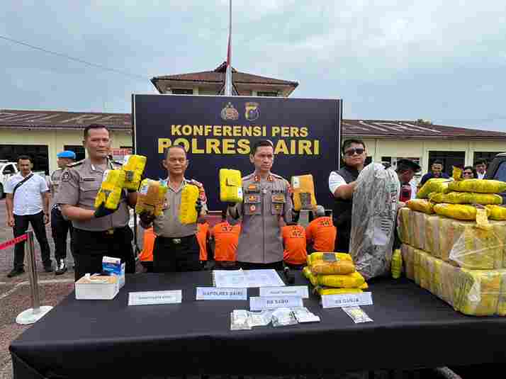 Konferensi pers di Mapolres Dairi, Rabu (30/9/2026).