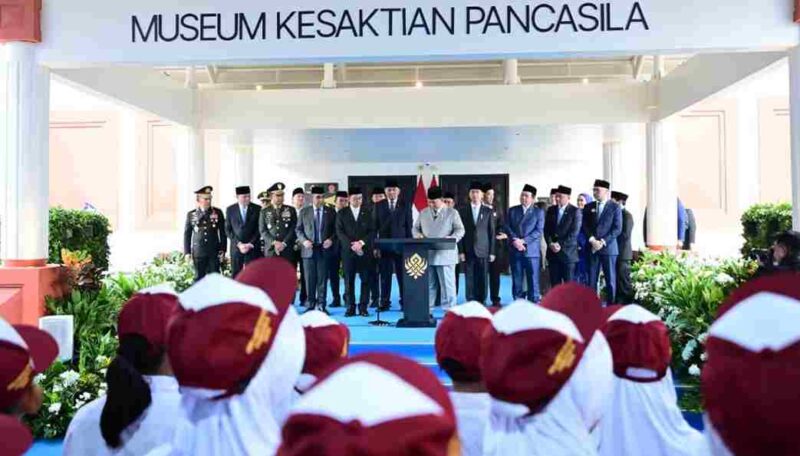 Presiden Prabowo Subianto meresmikan renovasi Museum Kesaktian Pancasila di kawasan Monumen Pancasila Sakti, Lubang Buaya, Jakarta, Kamis (1/10/2026).