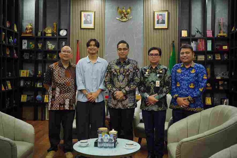 Rico saat menerima audiensi panitia Revora di Rumah Dinas Wali Kota Medan, Jalan Sudirman, Kamis (1/10/2026).