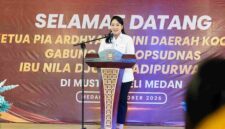 Ketua Dekranasda Kota Medan Ny. Airin Rico Waas.