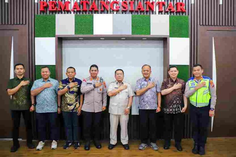 Wali Kota Wesly Silalahi menerima Kapolres Pematangsiantar AKBP Dhana Noer Kurniawan.