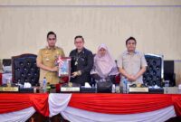 Rapat Paripurna DPRD Kota Medan yang dipimpin Ketua DPRD Wong Chun Sen dan dihadiri Wali Kota Medan Rico Tri Putra Bayu Waas, Senin (5/10/2026).