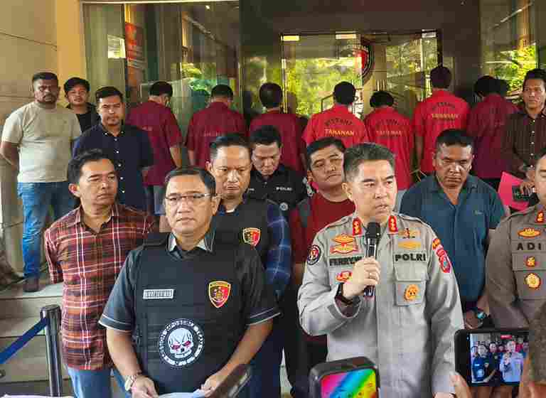 Polda Sumatera Utara bersama jajaran Polres, Polresta, dan Polrestabes mengungkap 654 kasus pencurian dengan kekerasan (curas) dan pencurian dengan pemberatan (curat) dalam kurun waktu tiga minggu.