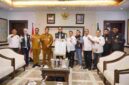 Rico Waas saat menerima audiensi panitia TennisFest Medan 2026 di Balai Kota Medan, Selasa (6/10/2026).