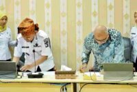 Pemkab Simalungun menerima bantuan satu unit dump truk dari PTPN IV Regional II untuk mendukung pengangkutan sampah dan kebersihan lingkungan..