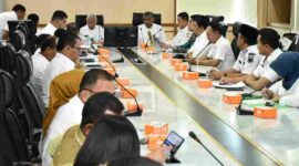 Bupati Samosir Vandiko T. Gultom dalam Rapat Koordinasi Pelaksanaan Kegiatan Pengembangan Bawang Putih Tahun 2026 dan Persiapan Tahun 2027 di Kantor Gubernur Sumatera Utara, Rabu (7/10/2026).