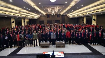 Wakil Presiden Gibran Rakabuming saat membuka Kongres Nasional ke-V Asosiasi Pendeta Indonesia (API) di Grand Serpong Hotel & Resort, Tangerang, Banten, Kamis (8/10/2026).