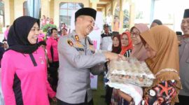 Polres Simalungun menyalurkan bantuan kepada 70 warga.