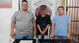 Polsek Bandar Huluan mengamankan enam pria dalam penggerebekan di Wonorejo, Simalungun. Polisi menyita sabu 1,82 gram dan menetapkan satu tersangka.
