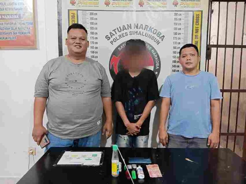 Polsek Bandar Huluan mengamankan enam pria dalam penggerebekan di Wonorejo, Simalungun. Polisi menyita sabu 1,82 gram dan menetapkan satu tersangka.