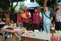 Direktorat Reserse Narkoba Polda Sumatera Utara bersama BNNP Sumut, TNI, pemerintah daerah, dan personel gabungan menggelar Gerebek Sarang Narkoba (GSN) di bantaran Sungai Jalan M. Yusuf Jintan, Desa Percut, Kecamatan Percut Sei Tuan, Kabupaten Deli Serdang, Minggu (11/10/2026).