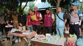 Direktorat Reserse Narkoba Polda Sumatera Utara bersama BNNP Sumut, TNI, pemerintah daerah, dan personel gabungan menggelar Gerebek Sarang Narkoba (GSN) di bantaran Sungai Jalan M. Yusuf Jintan, Desa Percut, Kecamatan Percut Sei Tuan, Kabupaten Deli Serdang, Minggu (11/10/2026).