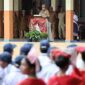 Wali Kota Wesly Silalahi menjadi pembina upacara di SMP Cinta Rakyat 1 Pematangsiantar.