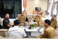 Wabup Ariston Tua Sidauruk bertemu Kajari Samosir untuk memperkuat pendampingan hukum, penataan aset, peningkatan PAD, dan pengawalan pembangunan daerah.