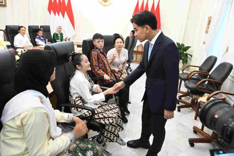 Wakil Presiden Gibran Rakabuming   saat menerima audiensi komunitas itu di Istana Wakil Presiden, Jakarta, Kamis (15/10/2026).
