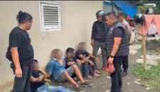 Polres Pelabuhan Belawan mengamankan empat pria dan menyita sabu bruto 9,60 gram dalam penggerebekan lokasi diduga transaksi narkoba di Medan Marelan.